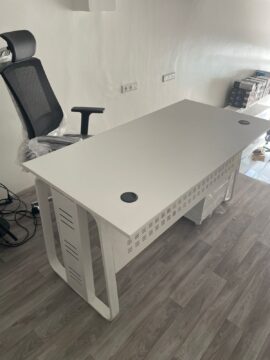 Bureau 140 cm